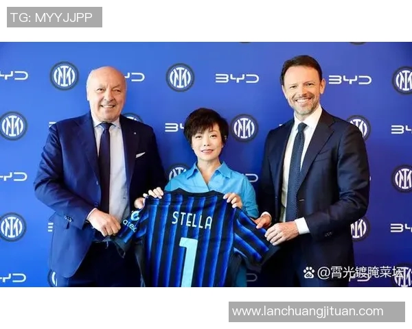 足球明星开路的背后故事与影响力揭秘